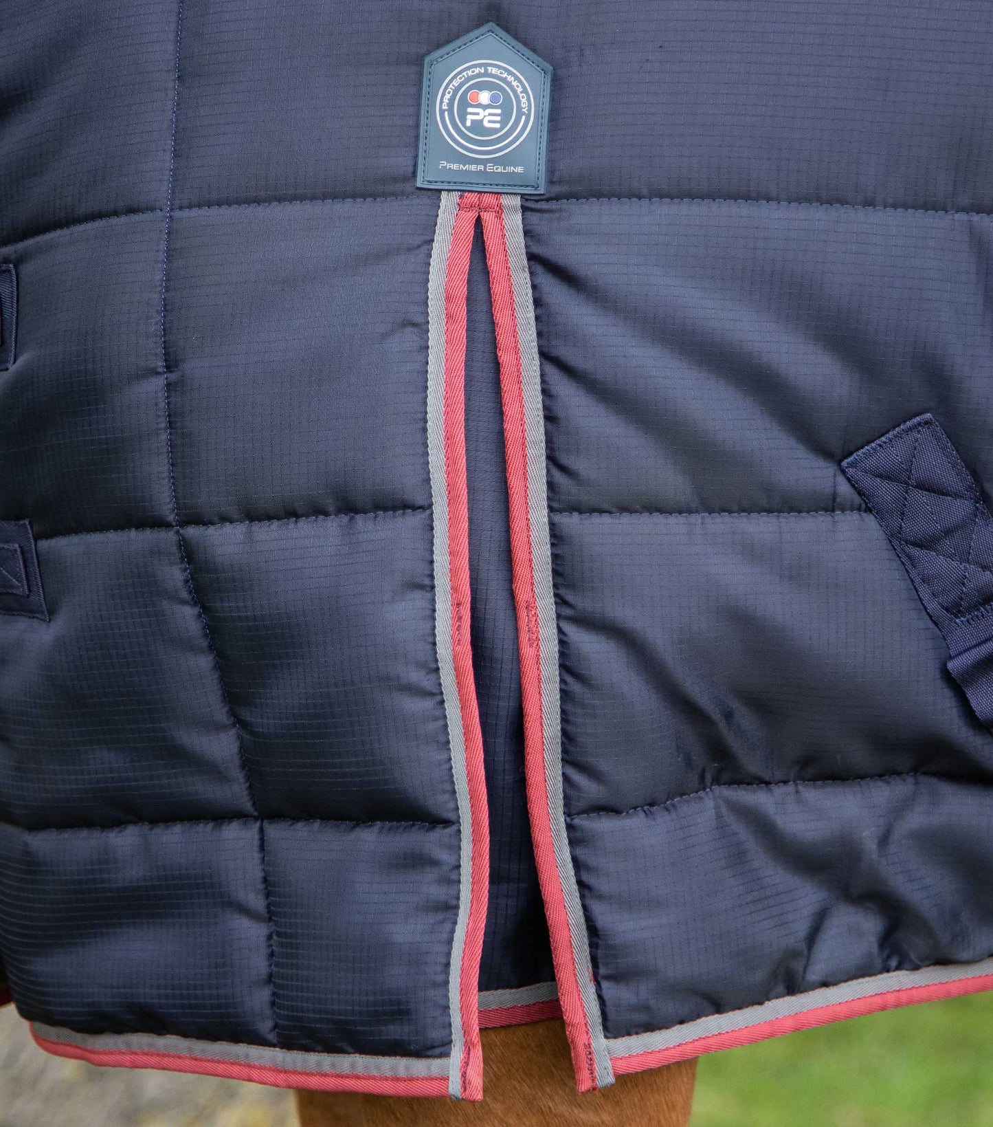 Premier Equine Garissa Stable Rug 200g Navy