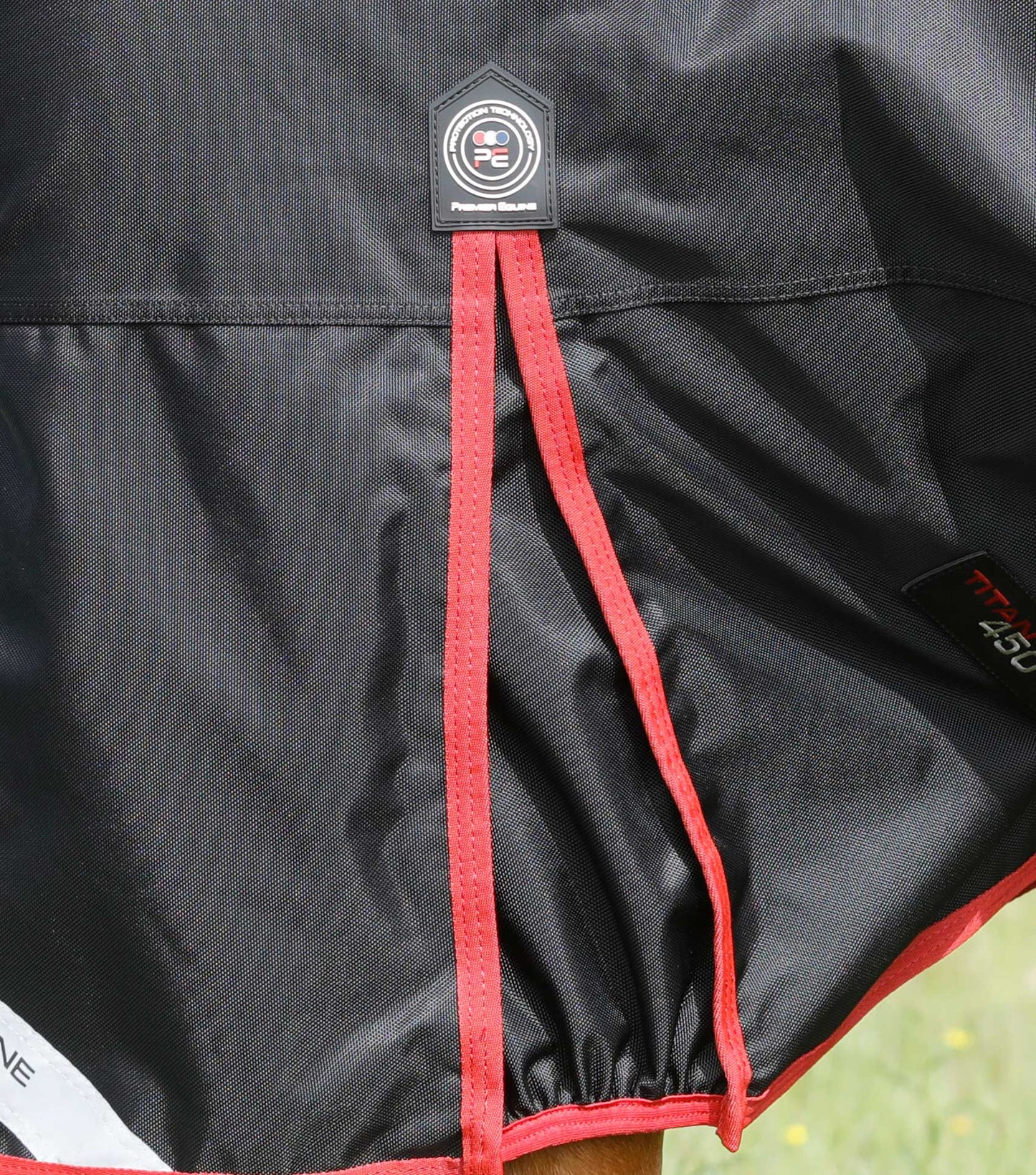 Premier Equine Titan 450g Original Turnout Rug Black