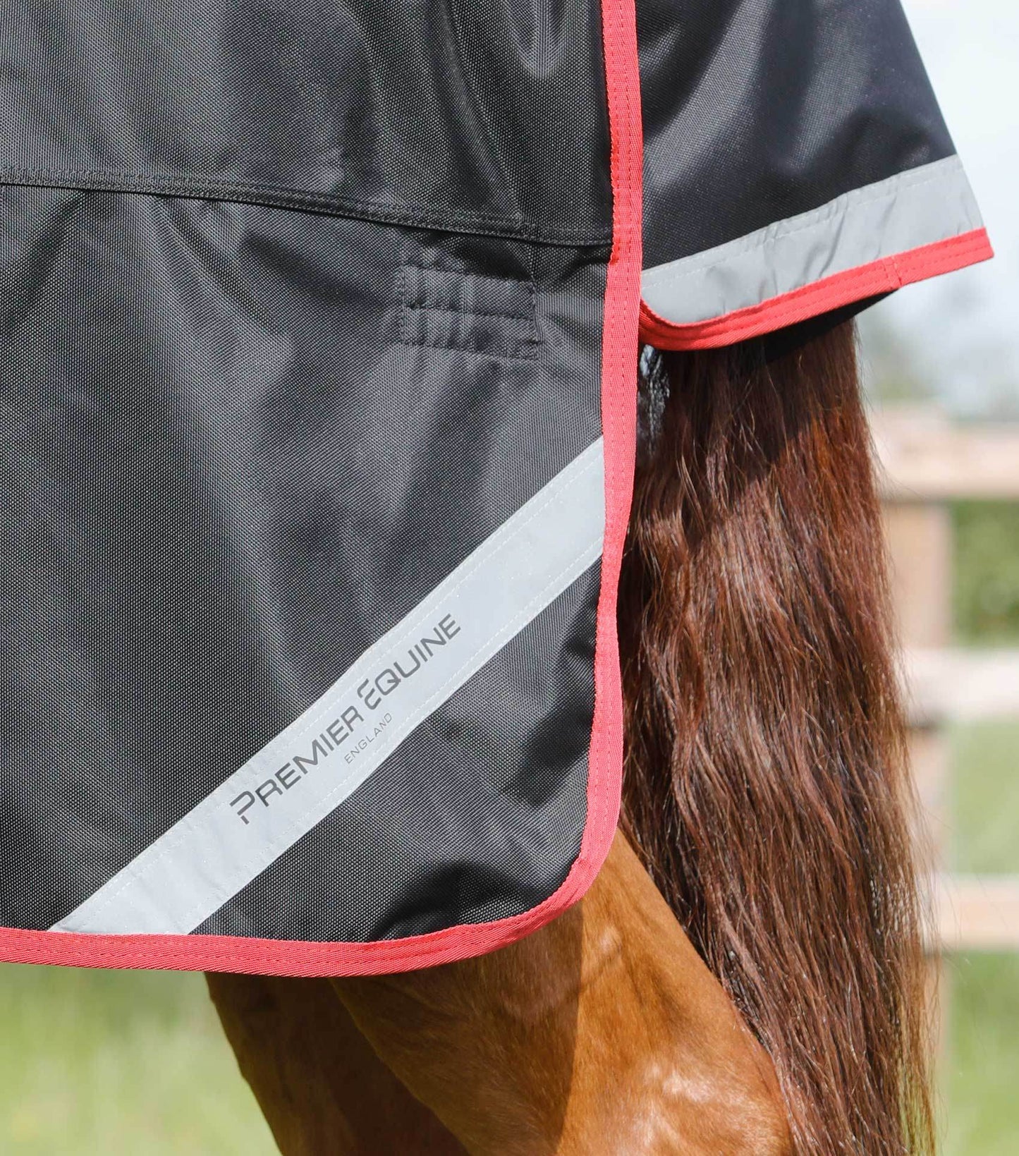 Premier Equine Titan 450g Original Turnout Rug Black - N P Equestrian & Pet Supplies Ltd