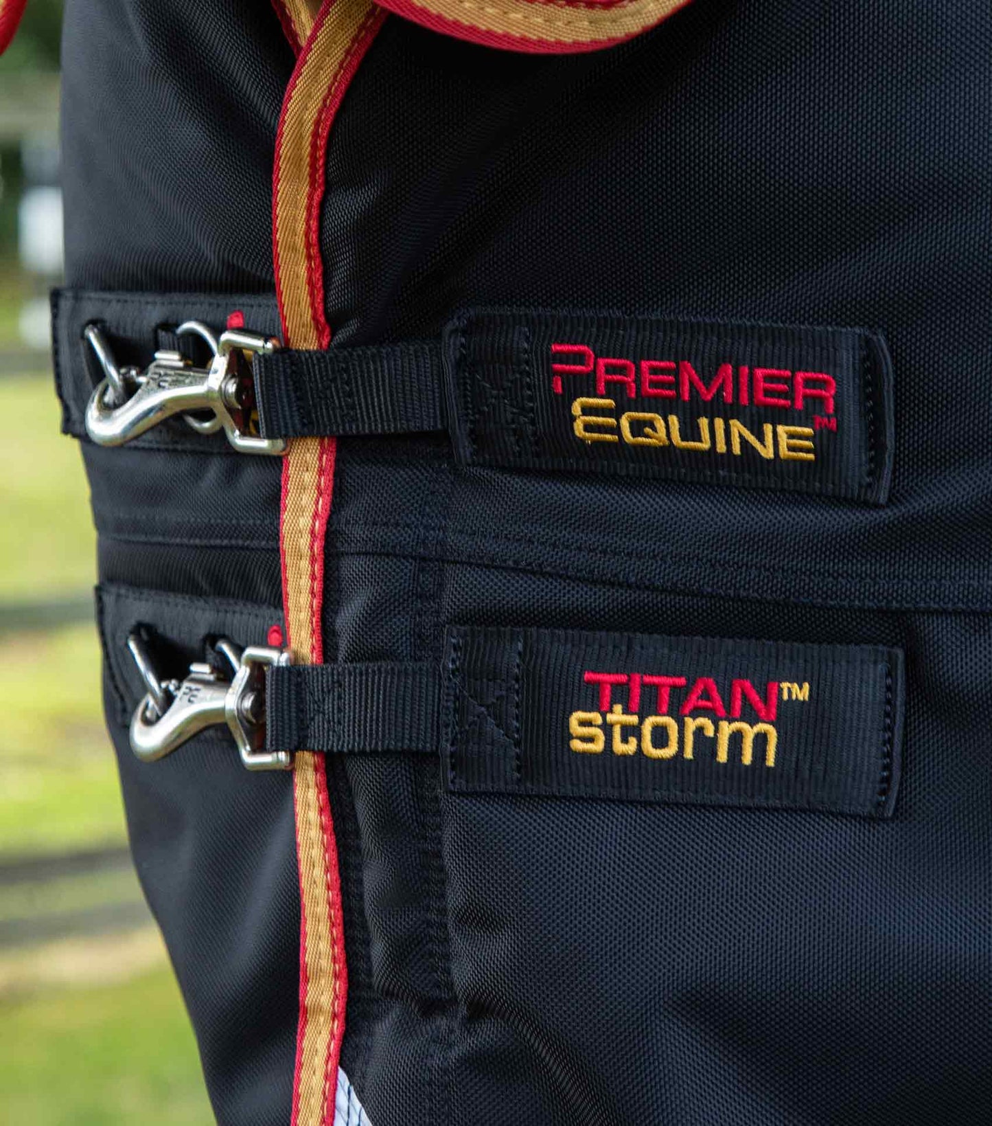 Premier Equine Titan Storm 450g Combo Turnout Rug with Snug-Fit Neck Black