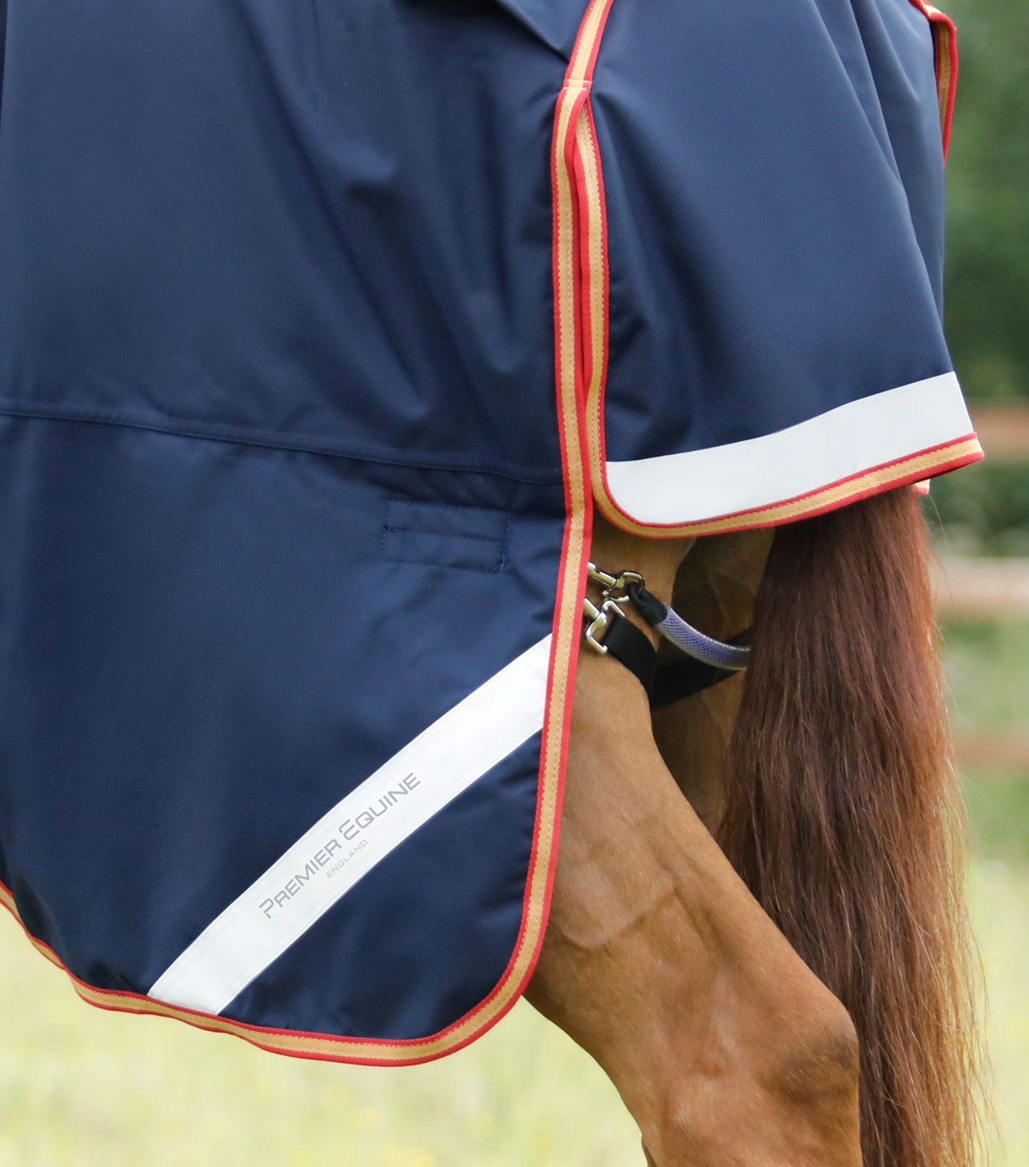 Premier Equine Titan Storm 450g Combo Turnout Rug with Snug-Fit Neck Navy