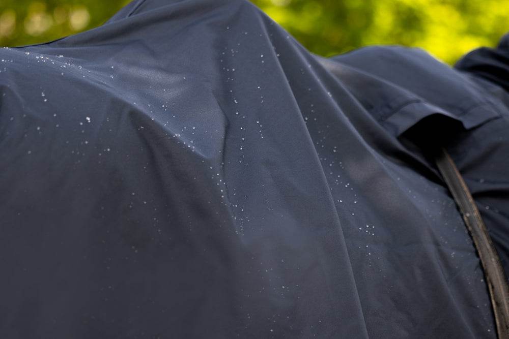 Eskadron ZIPNECK Rain Sheet - N P Equestrian & Pet Supplies Ltd
