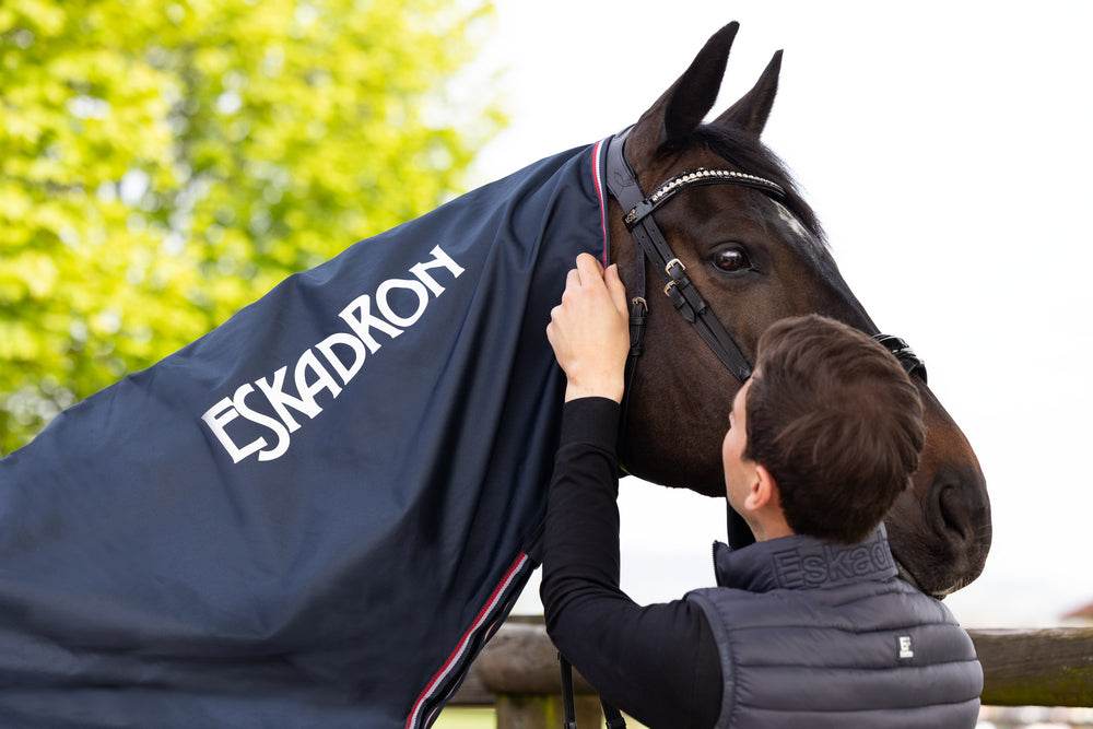 Eskadron ZIPNECK Rain Sheet - N P Equestrian & Pet Supplies Ltd