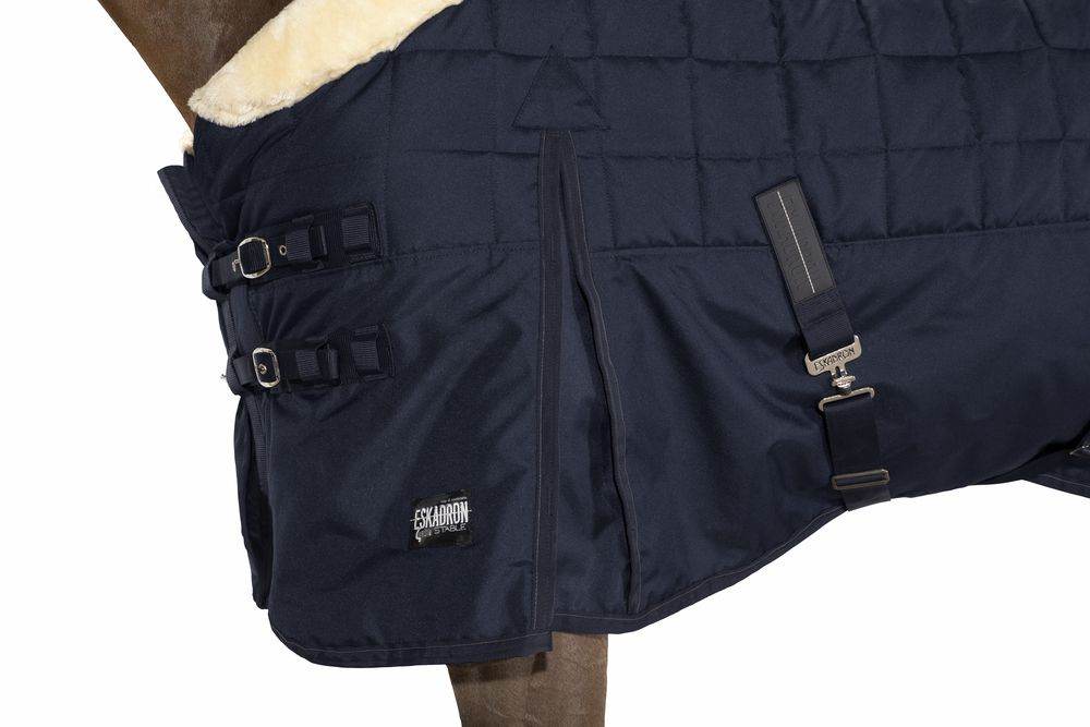 Eskadron ZETA 200 Stable Rug - N P Equestrian & Pet Supplies Ltd