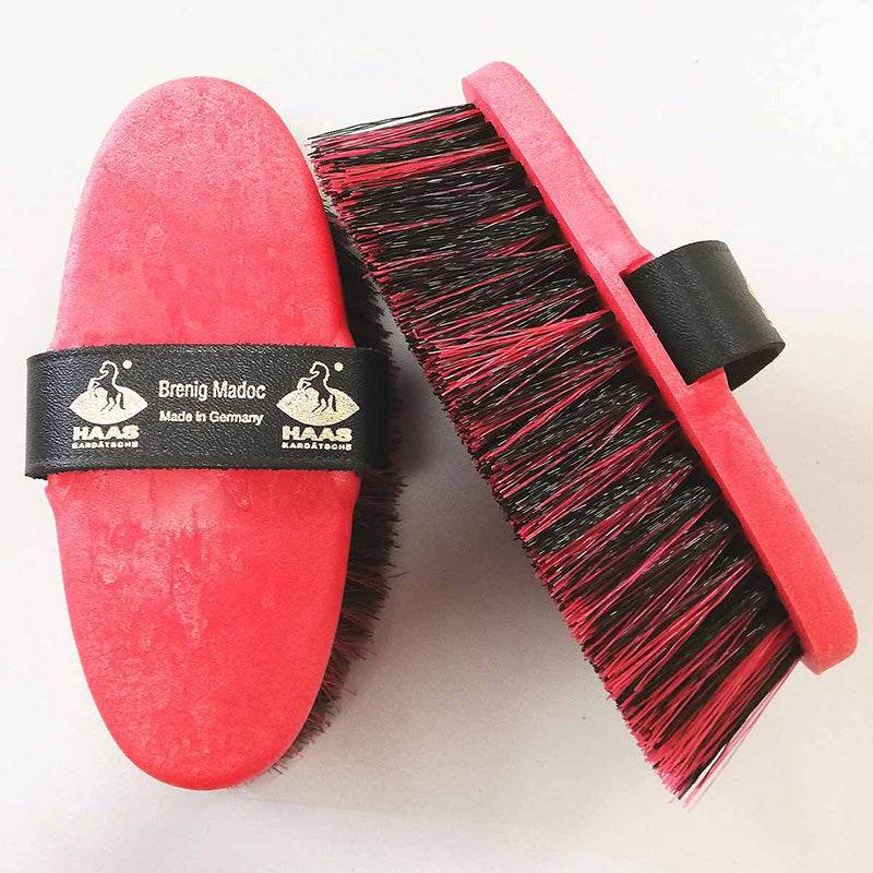 HAAS Brenig Madoc Flick Brush - N P Equestrian & Pet Supplies Ltd 