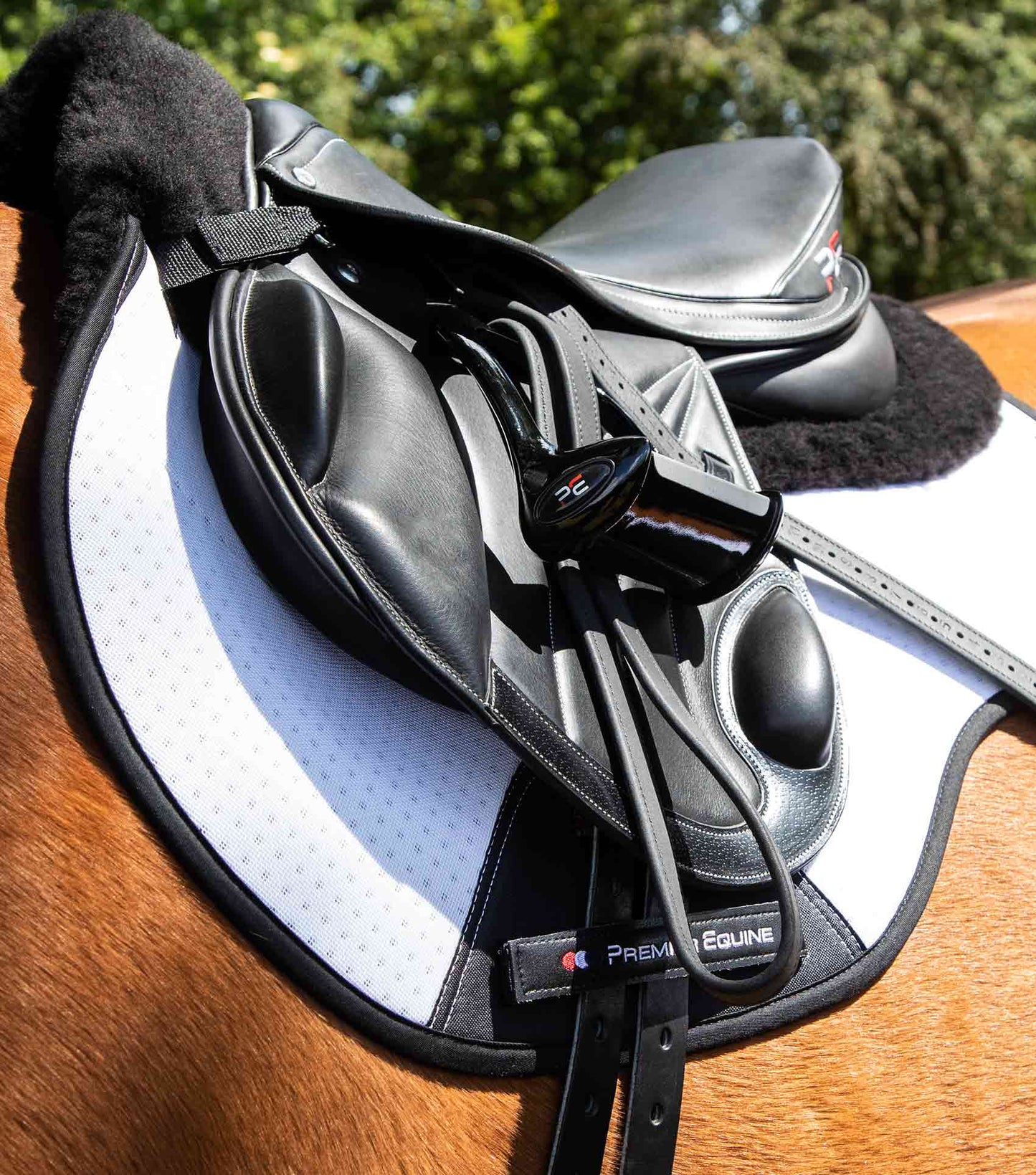 Premier Equine Close Contact Airtechnology Shockproof Wool Saddle Pad - GP/Jump Square White/Black Wool