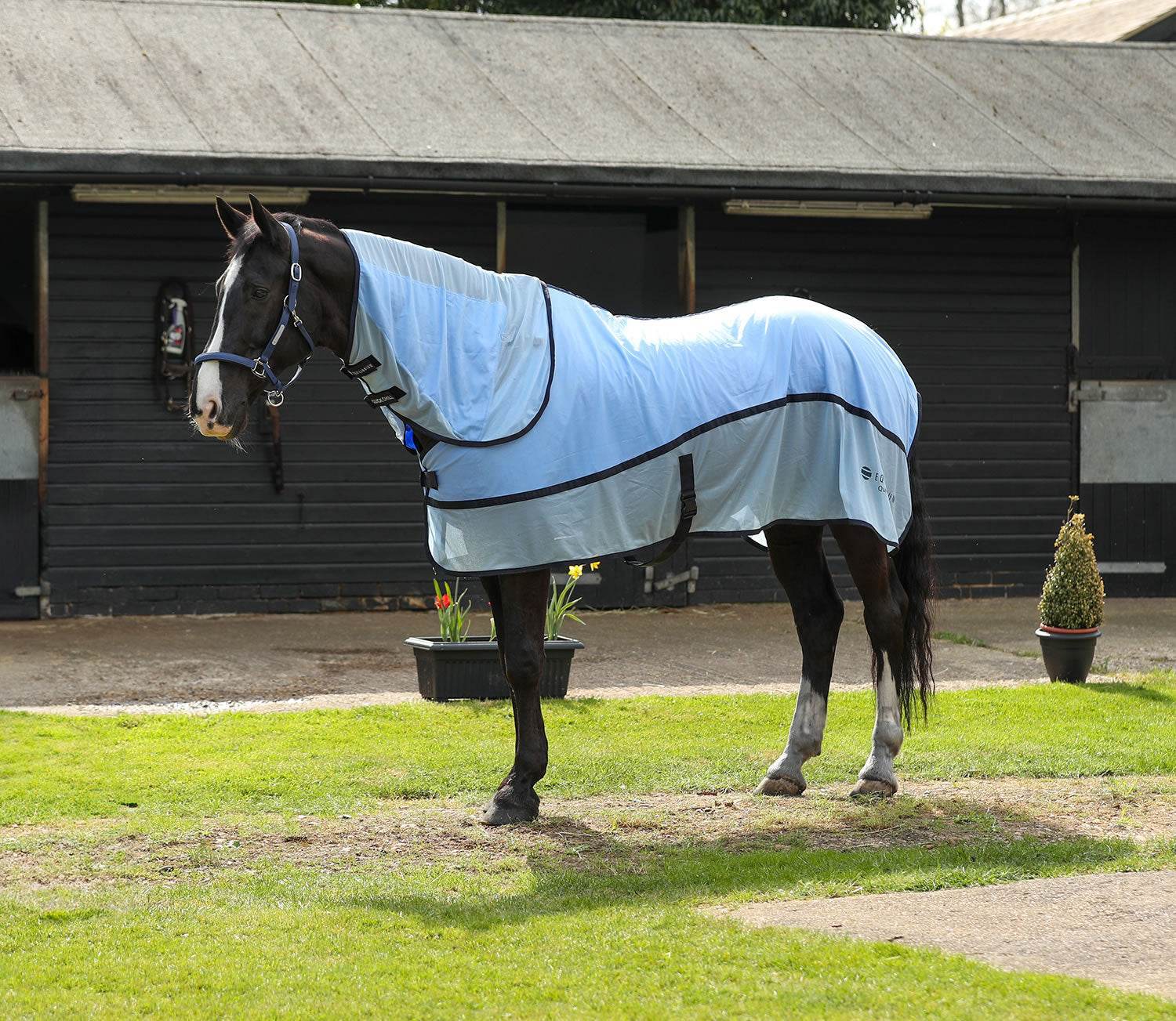 Equilibrium Quick Chill Cool Rug Detachable Neck - N P Equestrian & Pet Supplies Ltd 
