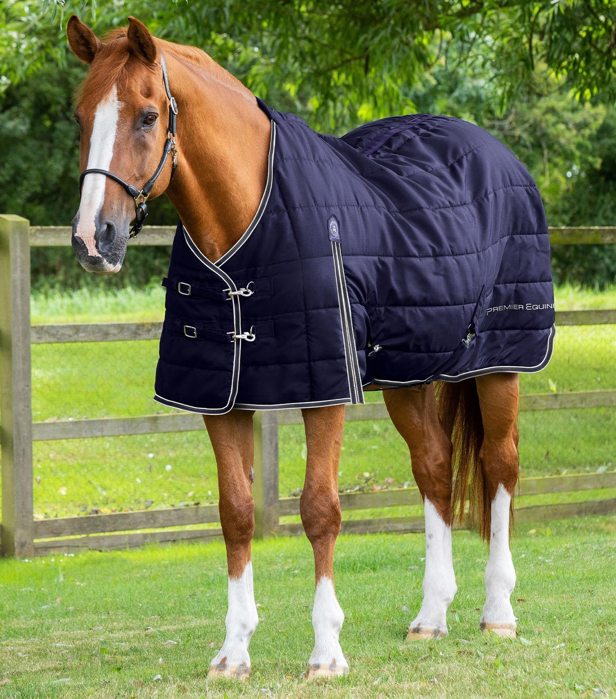 Description:garissa stable rug_colour:navy_position:1