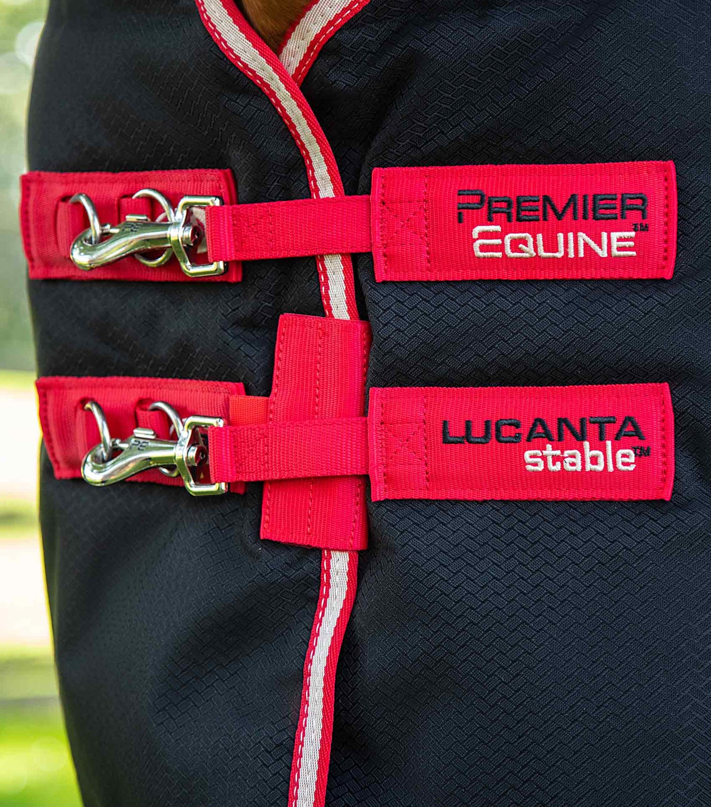 Premier Equine Lucanta Demi Stable 200g Black