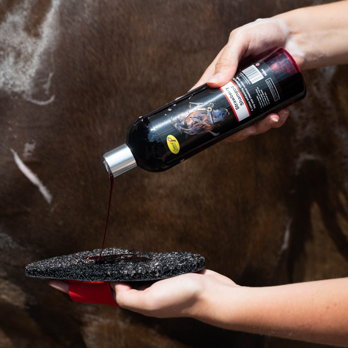 Smart Grooming Strawberry Red Shampoo - N P Equestrian & Pet Supplies Ltd 