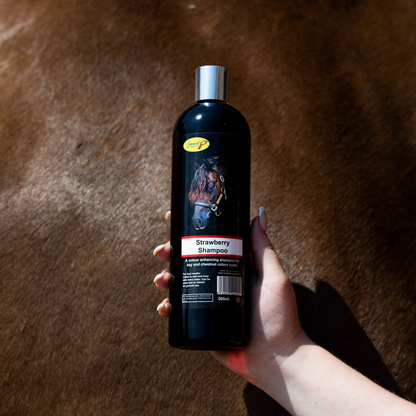 Smart Grooming Strawberry Red Shampoo - N P Equestrian & Pet Supplies Ltd 