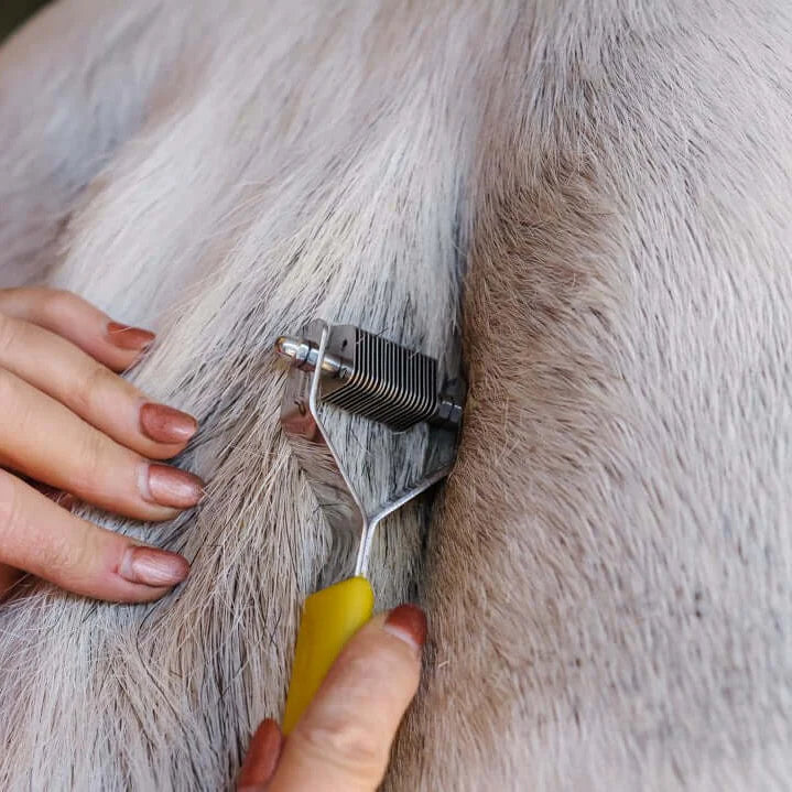 Smart Tails Yellow Easi-Grip Tail Thinners