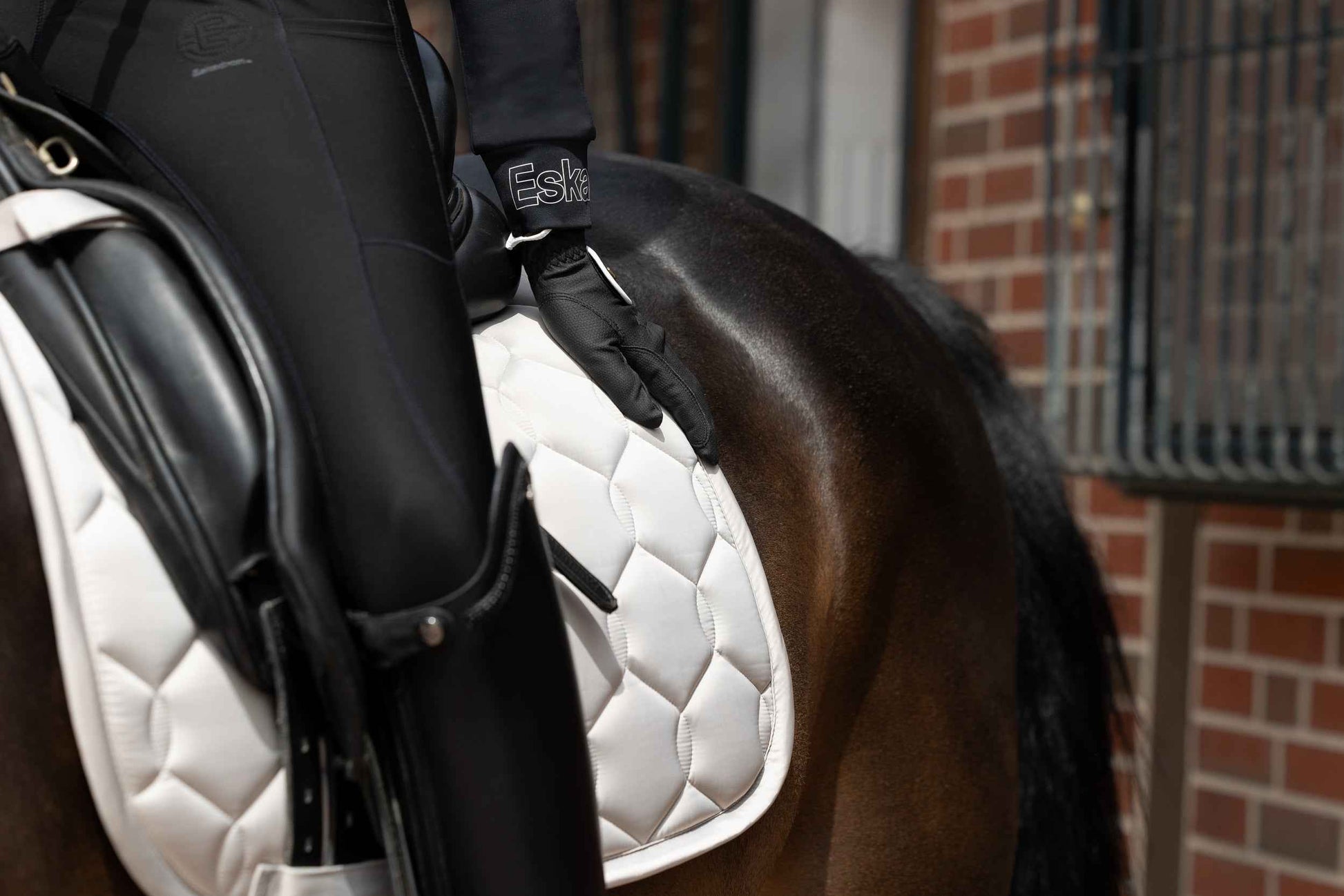 Eskadron GLOSSY WAVE Saddle Cloth Dove