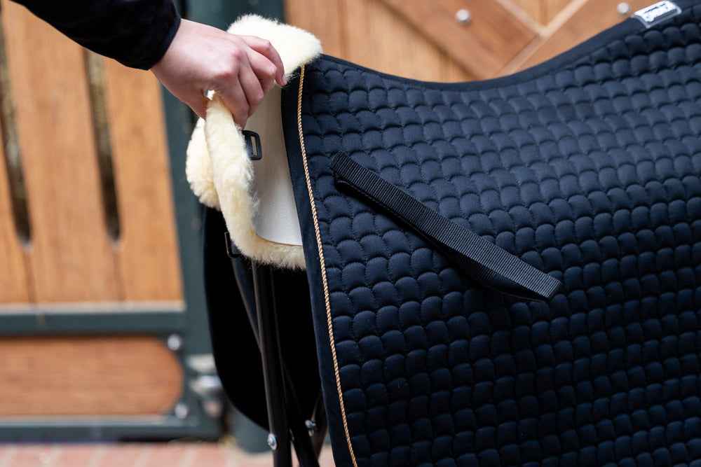 Eskadron LAMBSKIN Saddle Underlay