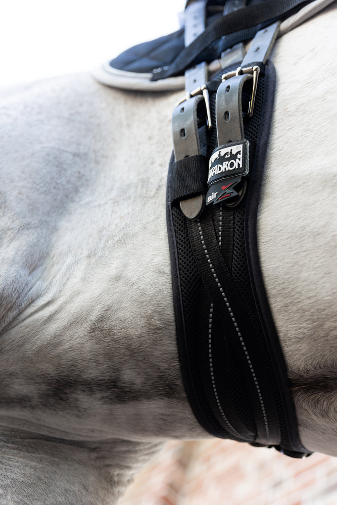 Eskadron MESH DRESSAGE Saddle Girth