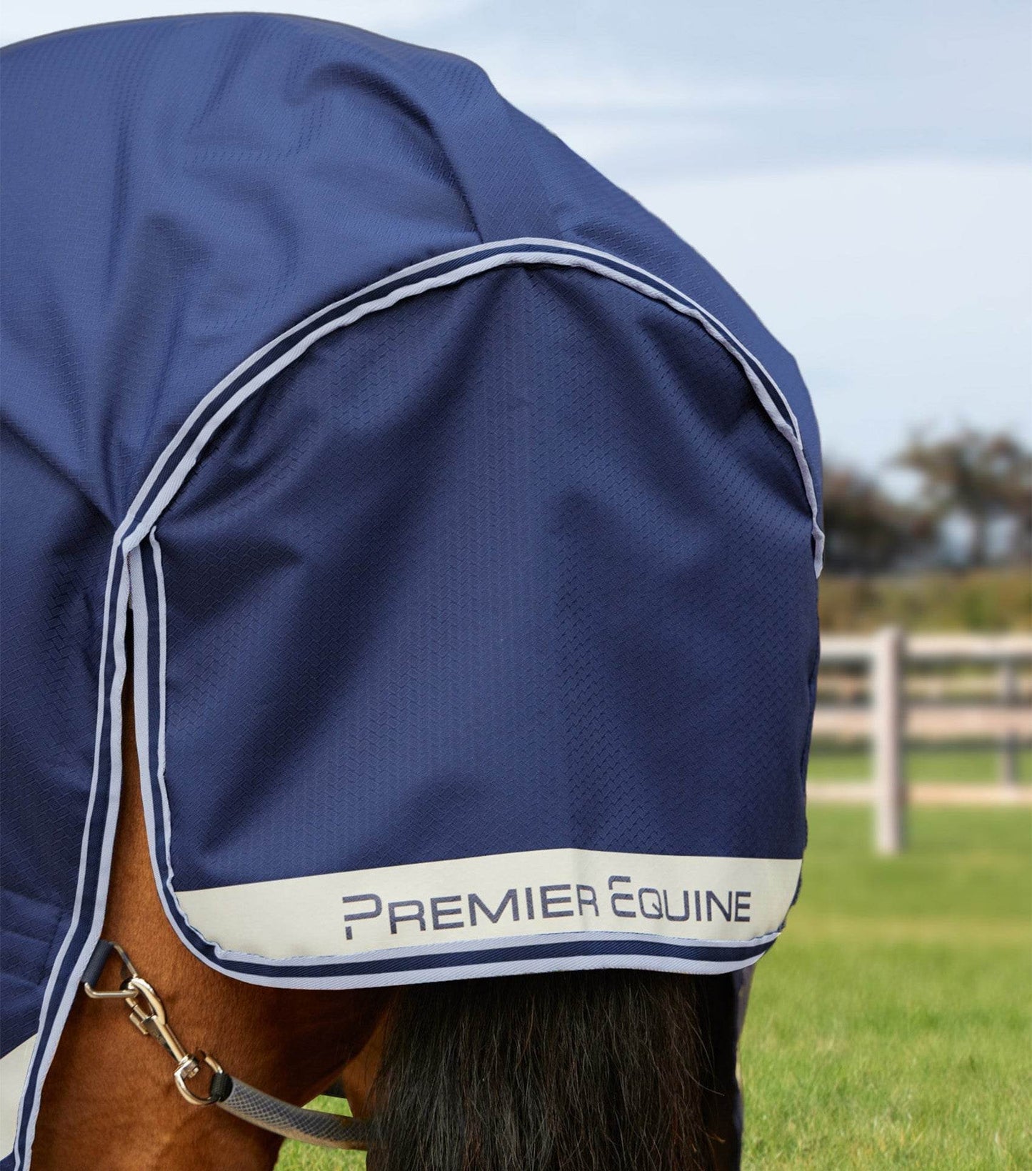 Premier Equine Stratus 600D Series 200g Turnout Rug with Classic Neck Cover Navy - N P Equestrian & Pet Supplies Ltd 