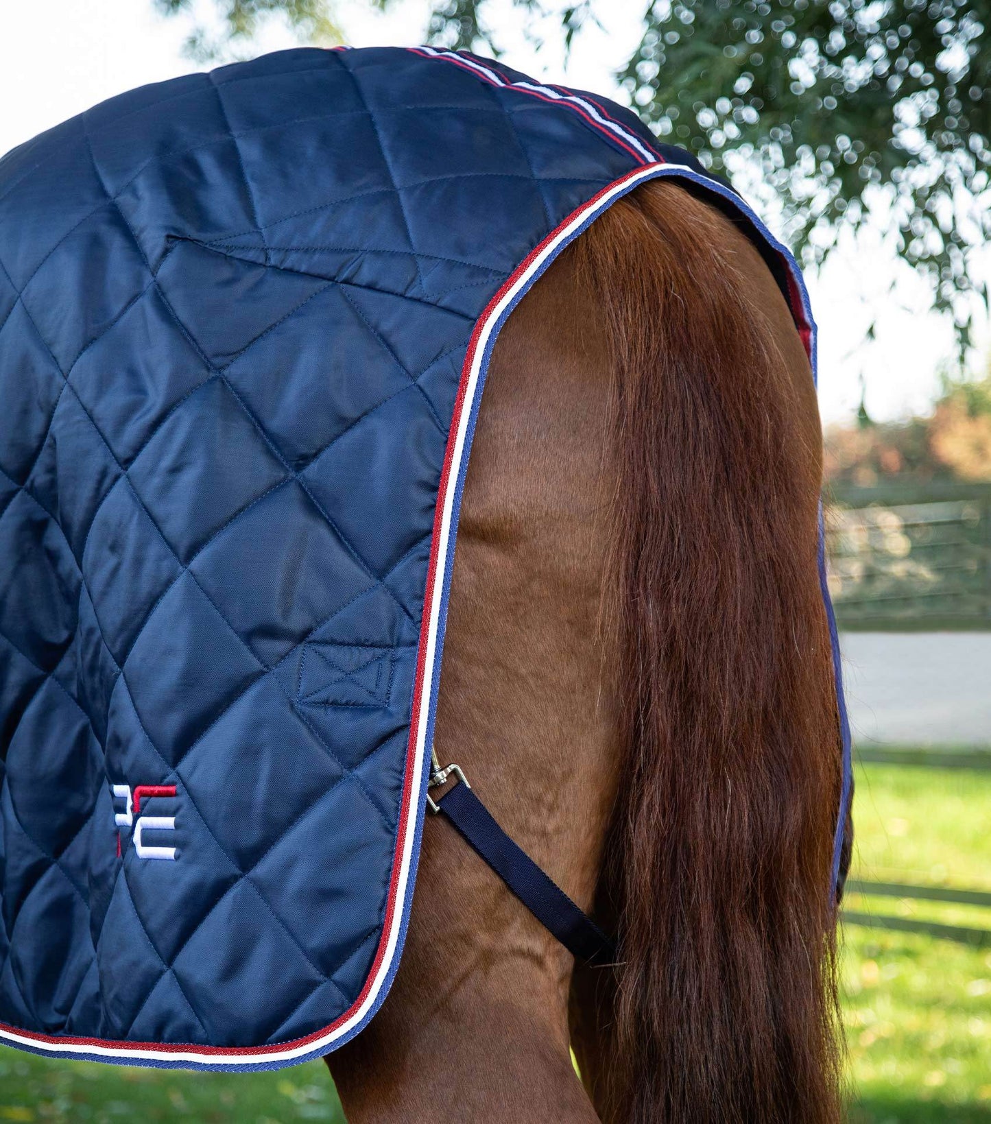 Premier Equine Tuscan Stable Rug 100g Navy - N P Equestrian & Pet Supplies Ltd 
