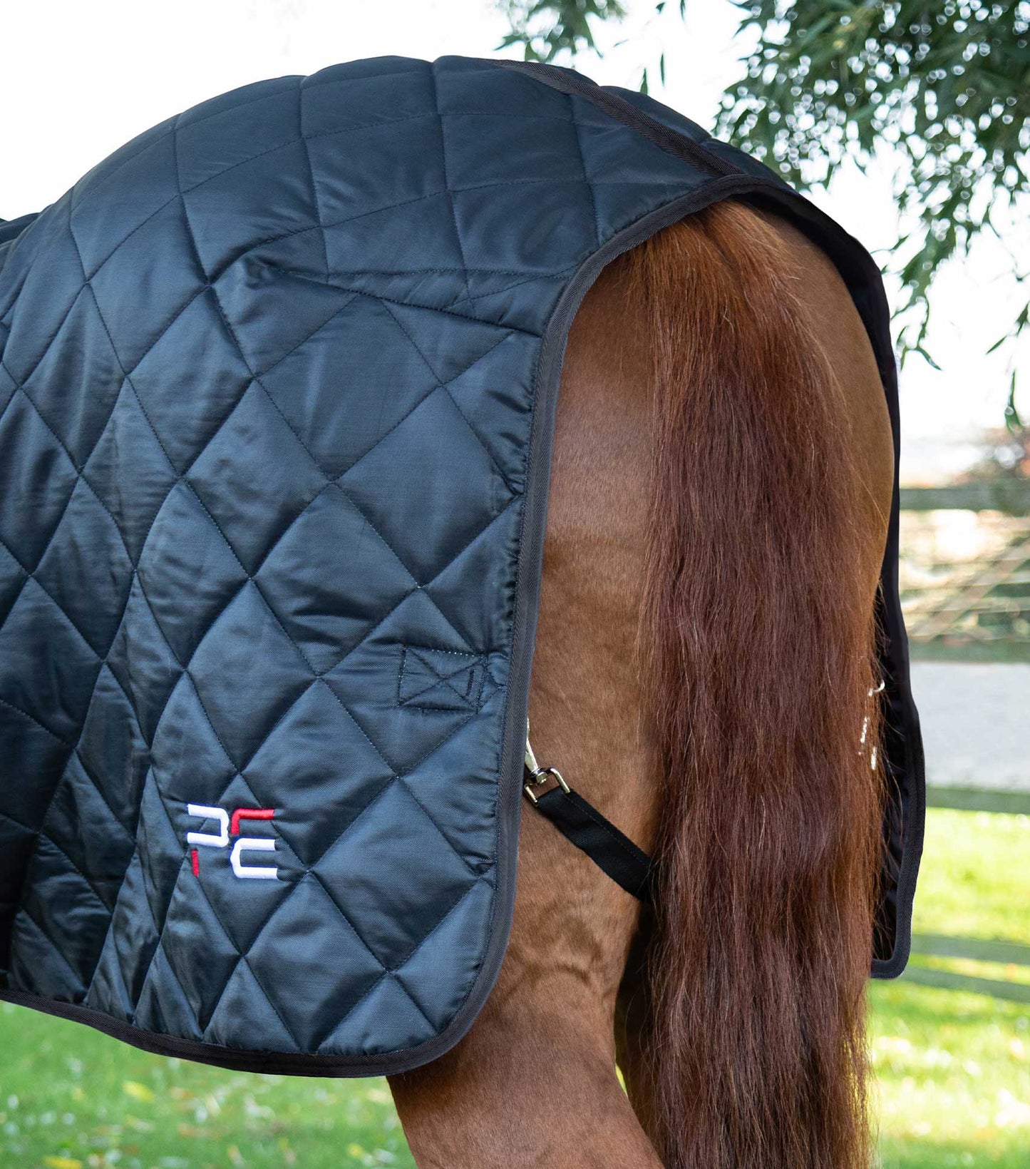 Premier Equine Tuscan Stable Rug 200g Black